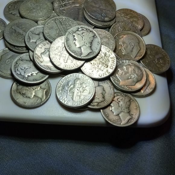 Vintage Coin Collection 10 silver dimes lots - Picture 2 of 3